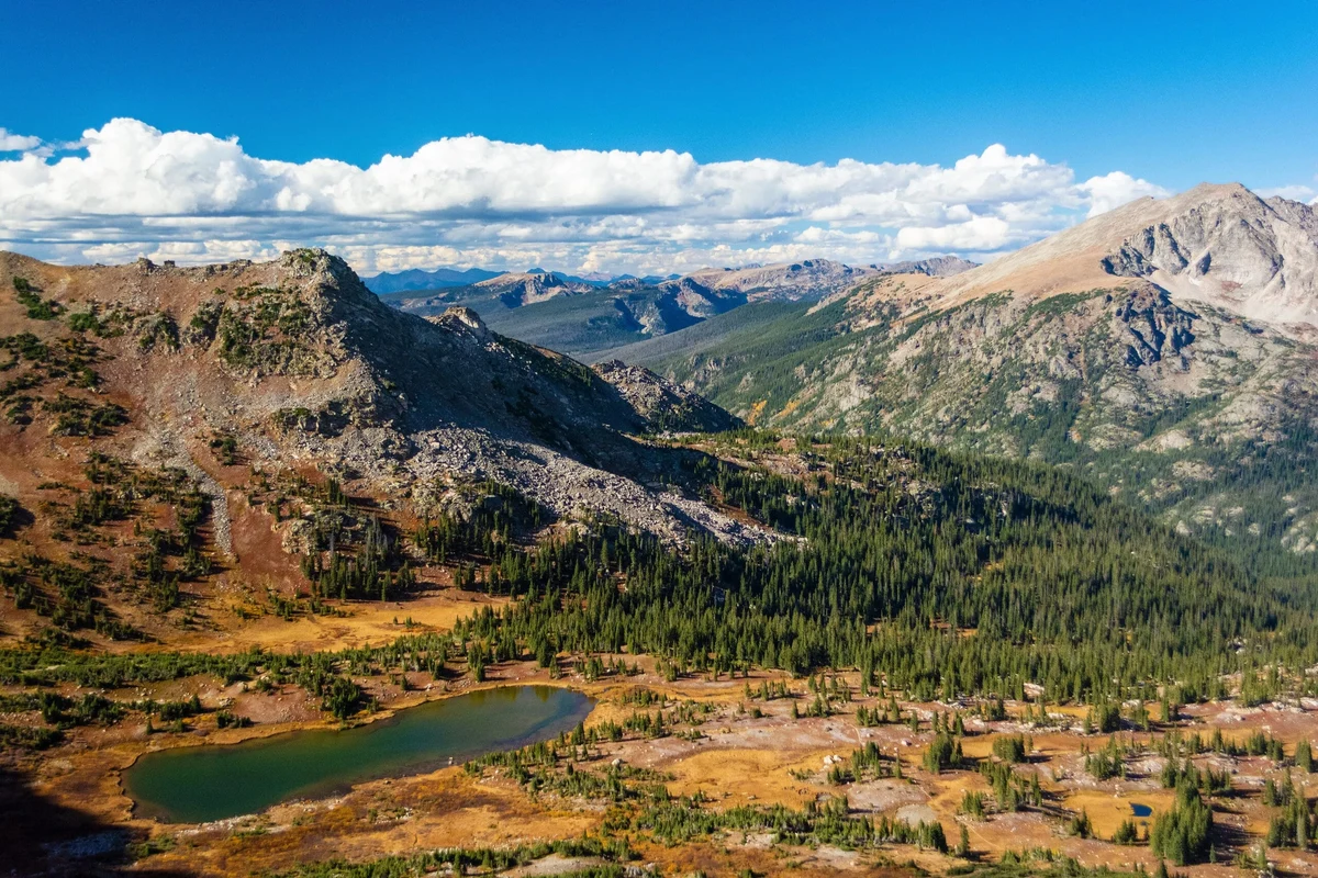 Scenic view from Arapahoe Pass and Lake Dorothy Trailhead in Colorado.