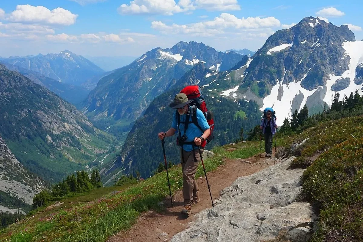 Stunning hiking trail in the US with beautiful natural views