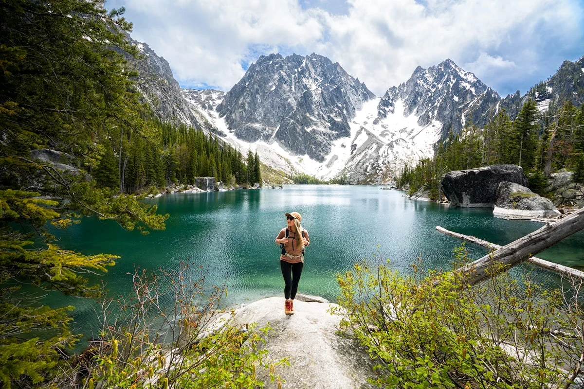 Hiking trail with stunning views of nature and mountains